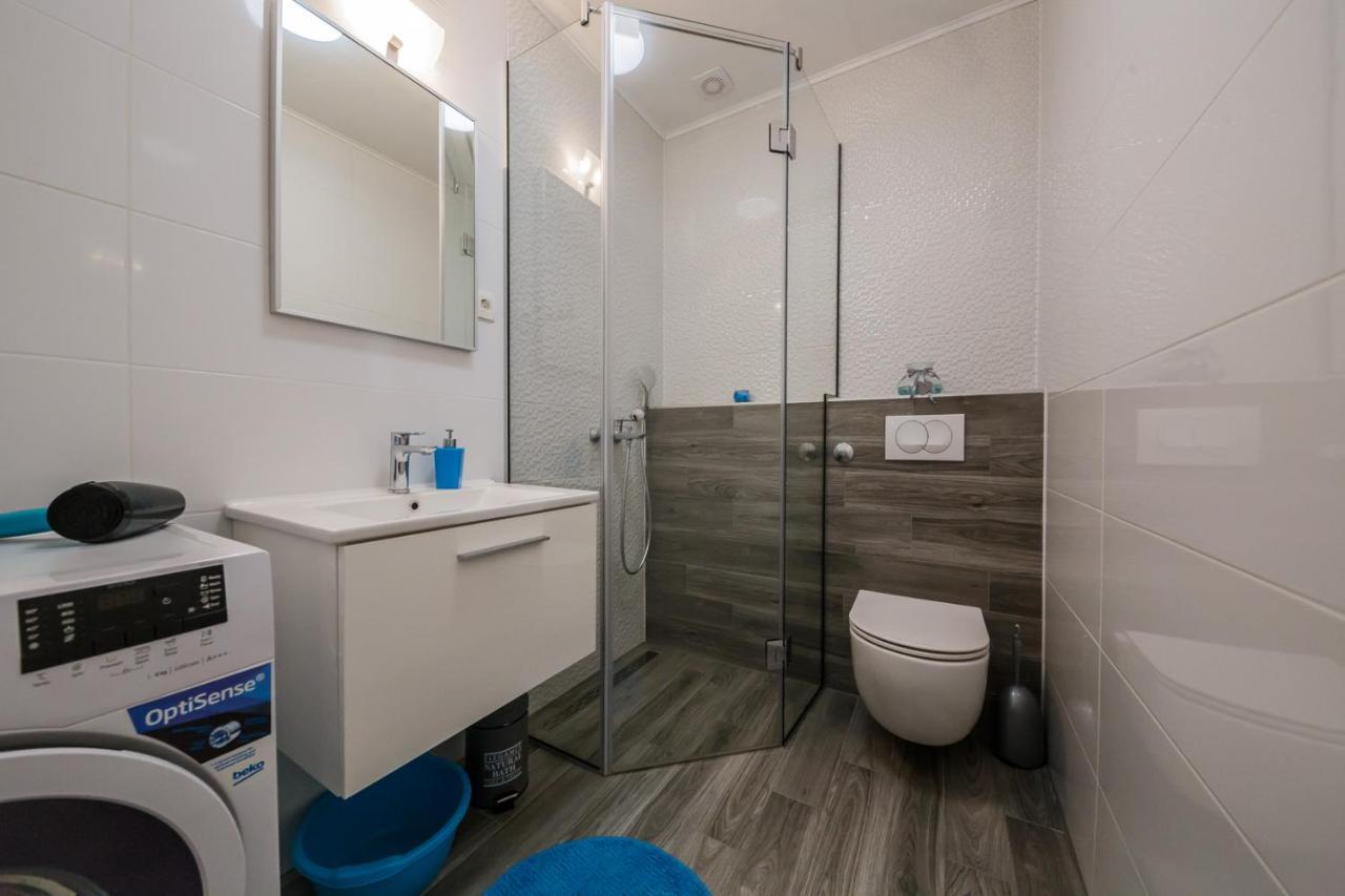 Lovely Apartments Kastela Bagian luar foto