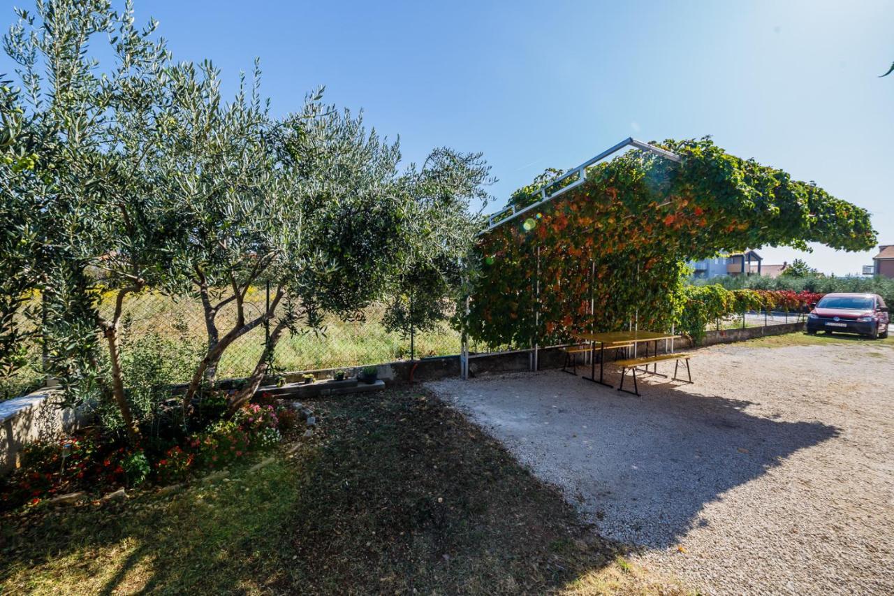 Lovely Apartments Kastela Bagian luar foto