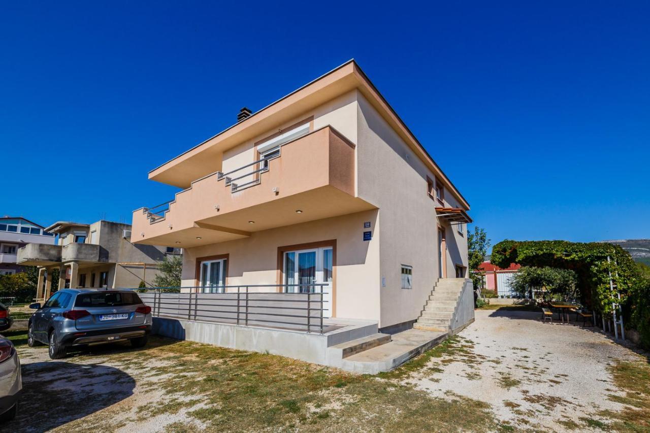 Lovely Apartments Kastela Bagian luar foto