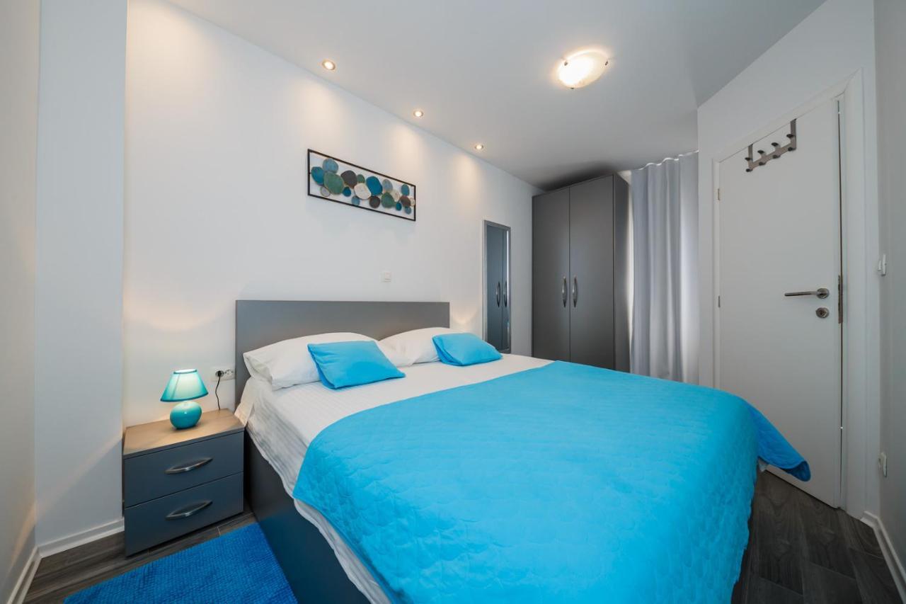 Lovely Apartments Kastela Bagian luar foto