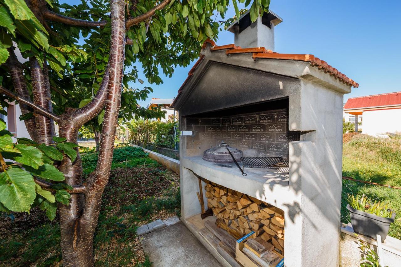 Lovely Apartments Kastela Bagian luar foto